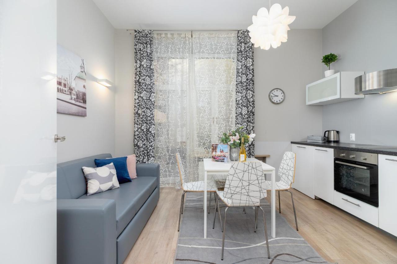 Central Planty Park Apartment Lobzowska By Noclegi Renters Kraków Exteriör bild