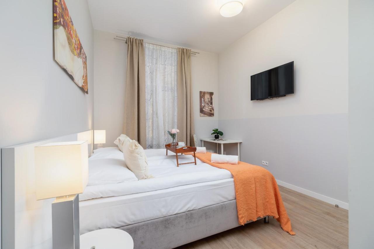 Central Planty Park Apartment Lobzowska By Noclegi Renters Kraków Exteriör bild